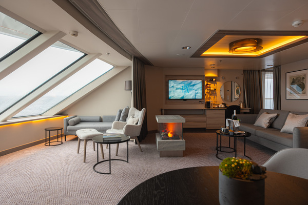 HX Hurtigruten Expeditions MS Fridtjof Nansen Expedition Suite XL Suite 2 ©Tuan Lam Atomic Pixel.jpg